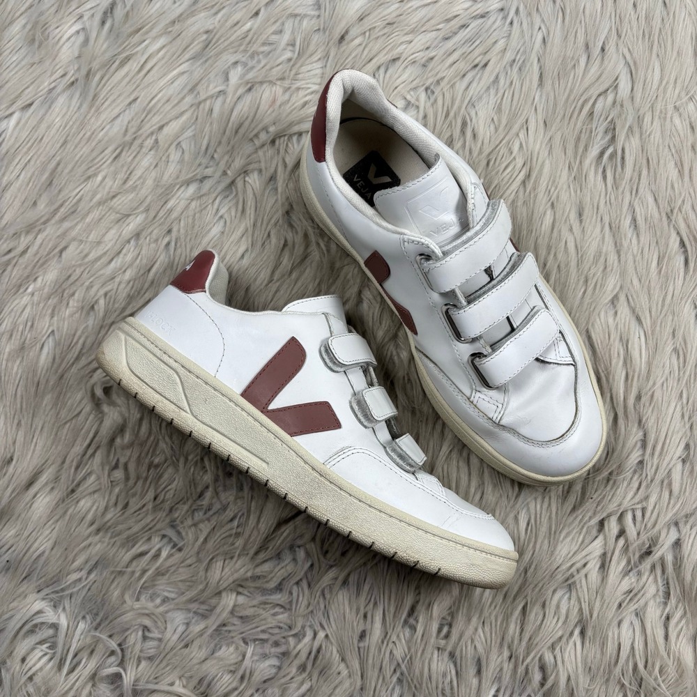 Veja Women's 7 White Mauve Pink V-Lock Triple Strap Sneakers